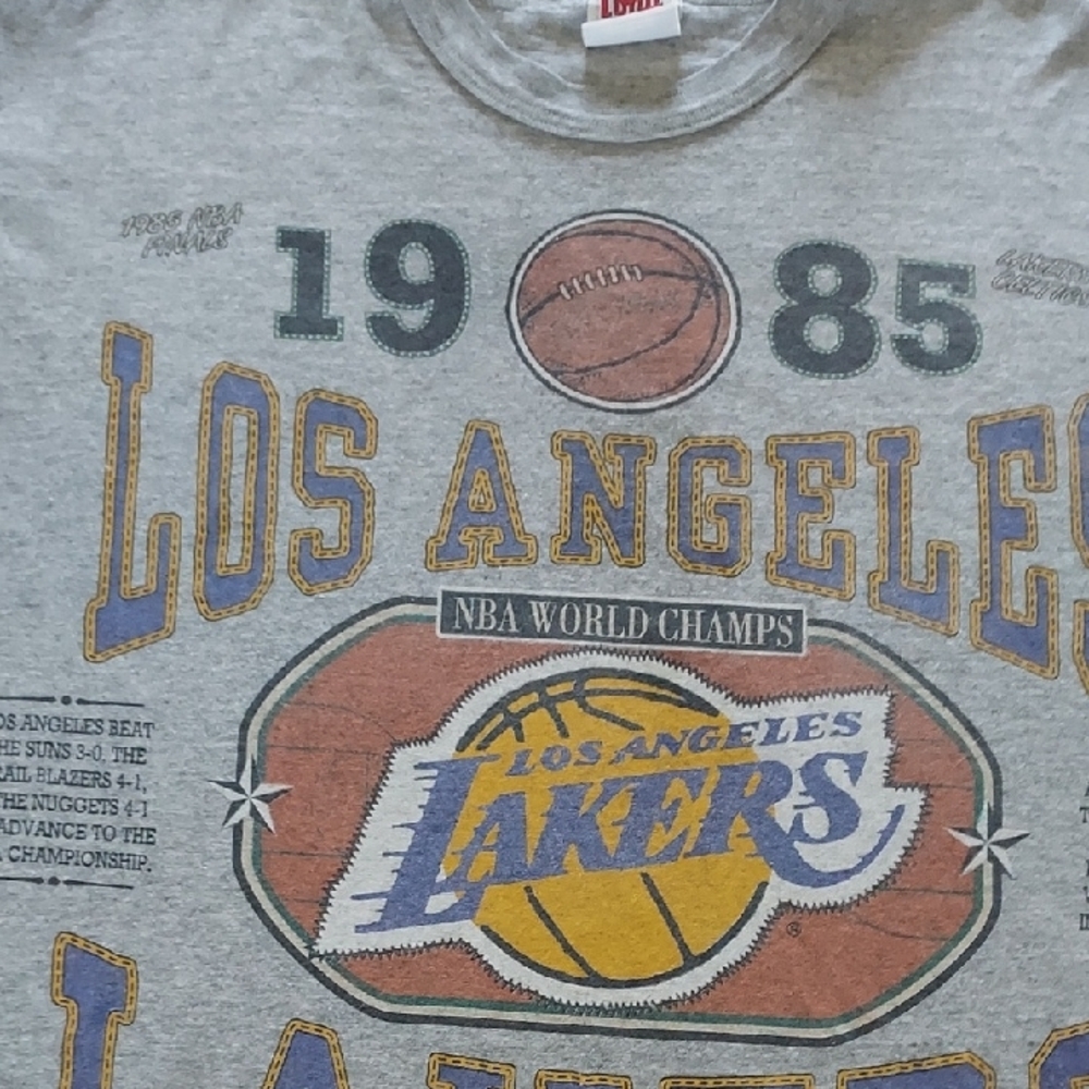 Vintage Los Angeles Lakers Graphic Tee